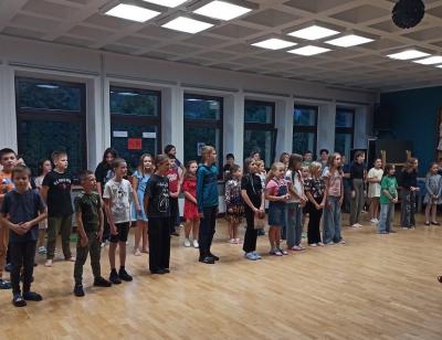 występ wychowanków z okazji Dnia Nauczyciela.jpg