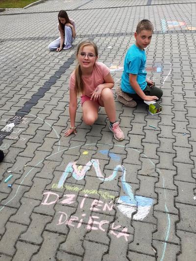 konkurs malowanie kredą na asfalcie 1.jpg