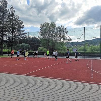 spartakiada sportowa -gra w piłkę nożną 1.jpg