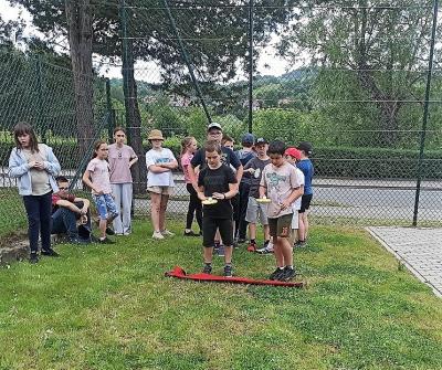 spartakiada sportowa - spacer kelnera 2.jpg