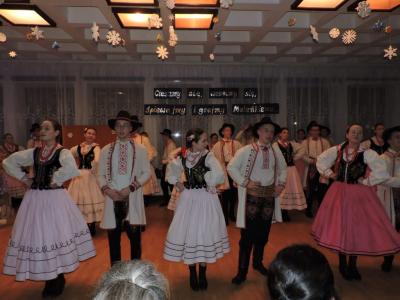 występ Regionalnego Zespołu Pieśni i Tańca Piątkowioki