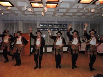 występ Regionalnego Zespołu Pieśni i Tańca Piątkowioki