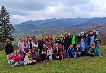 Szkoła Podstawowa  w Rząsce, klasy: V a, V b